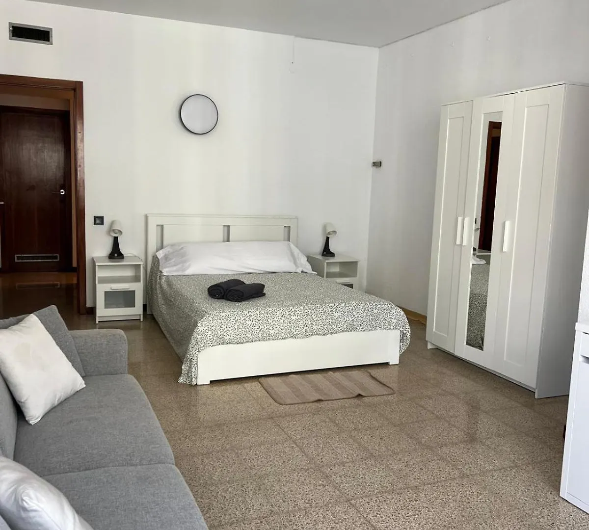 호스텔 Habitacion Privada En Piso Compartido Lepanto 바르셀로나