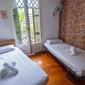 Diagonal House Ostello